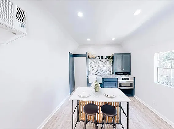 1 bed, 1643 sqft, $1,350 — Photo 4