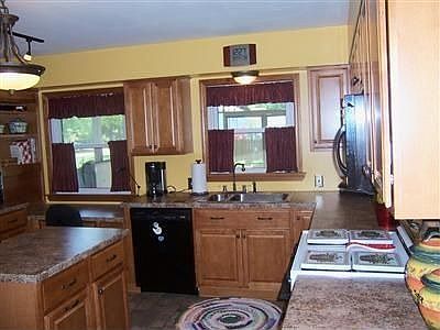 2nd image of 3612 Lake Michigan Dr NW