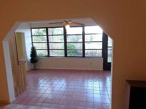 3rd image of 2903 Oak Cir Unit 2903