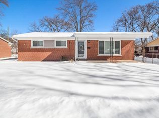 20974 Larkspur St, Farmington, MI 48336