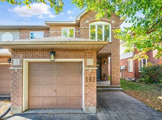 191 Thornbury Cres, Ottawa, ON K2G6C2