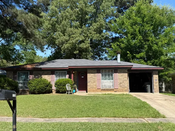 9028 Lone Oak Dr, Shreveport, LA 71118