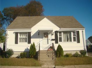 54 Chaplin St, Pawtucket, RI 02861