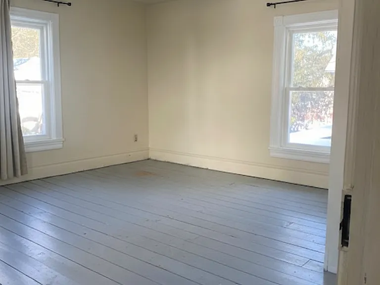 upstairs bedroom 1
