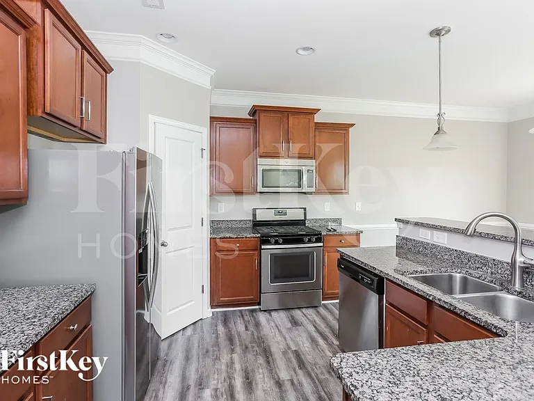 1013 Alder Ridge Ln — Photo 7