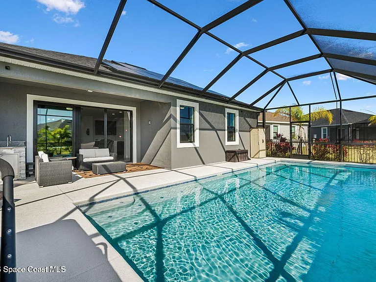8108 Dobre Way — Photo 2