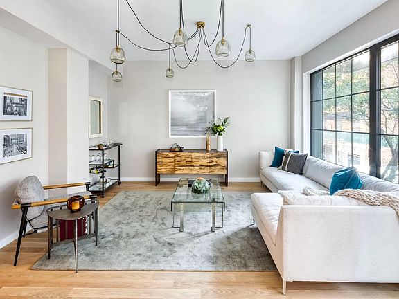2nd image of 441 W 37th St Penthouse 1