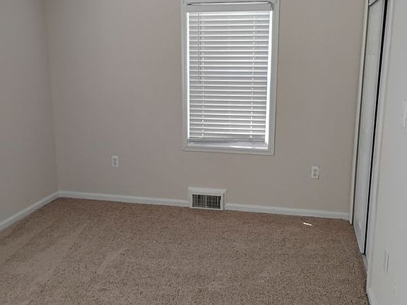 5th image of 4222 Elderon Ave