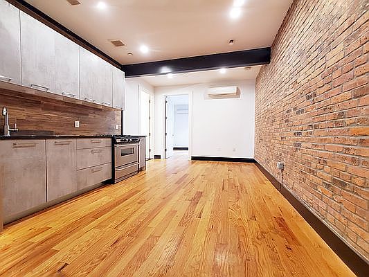 2nd image of 704 Mac Donough St #2B