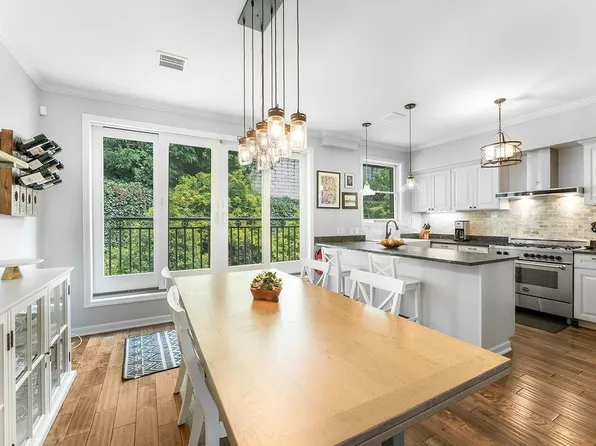 53 W 19th St, Weehawken, NJ 07086
