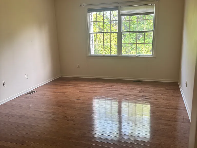 73 Rhyan Dr — Photo 12