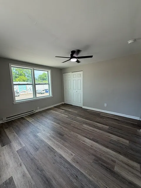 Building Photo - 412 Hope St #1/2