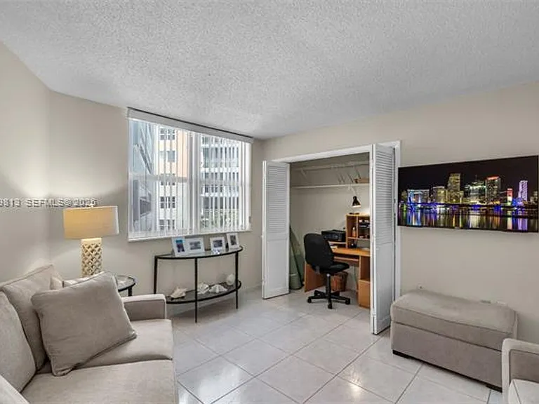 600 Grapetree Dr #4DS — Photo 22