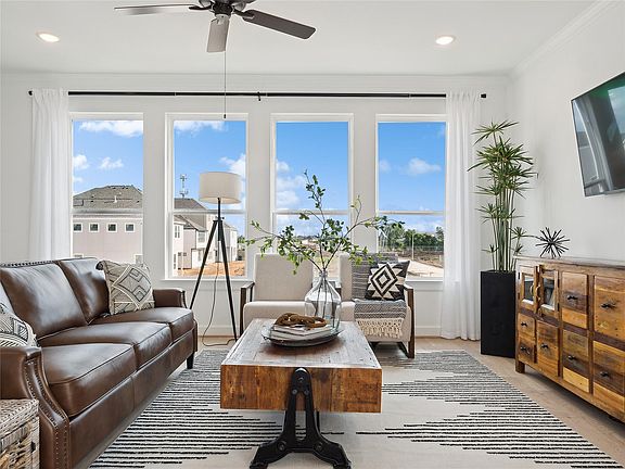 7th image of this home