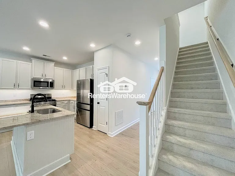2023 Laycock Ln #103 — Photo 12