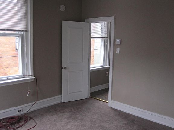 4th image of 1627 Wolf St Floor 2
