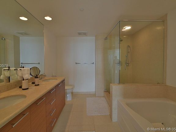 3rd image of 50 Biscayne Blvd Fl 25
