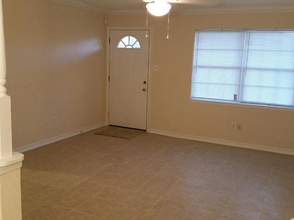 1st image of 2915 31st Ave N