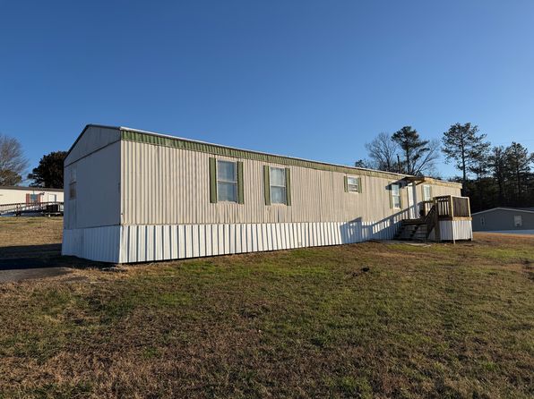 951 N Bucks Pocket Rd SE