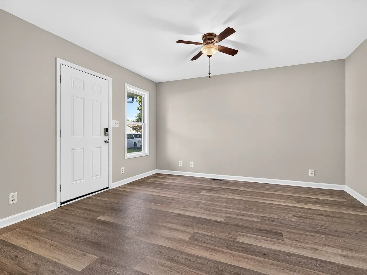 837 Princeton Circle - 1 — Photo 3