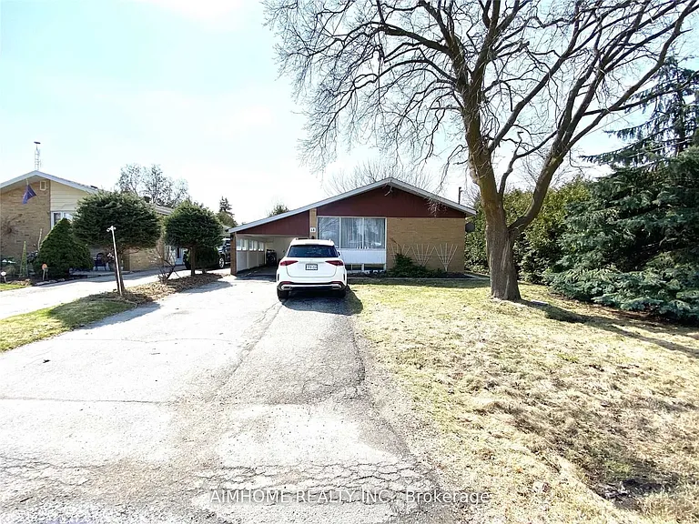 18 Rockport Cres S #BASEMENT — Photo 3