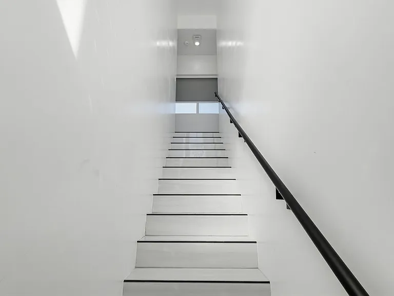 stairs togo both Bedrooms