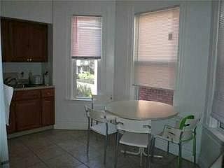 2nd image of 3245 Parkview Ave #2