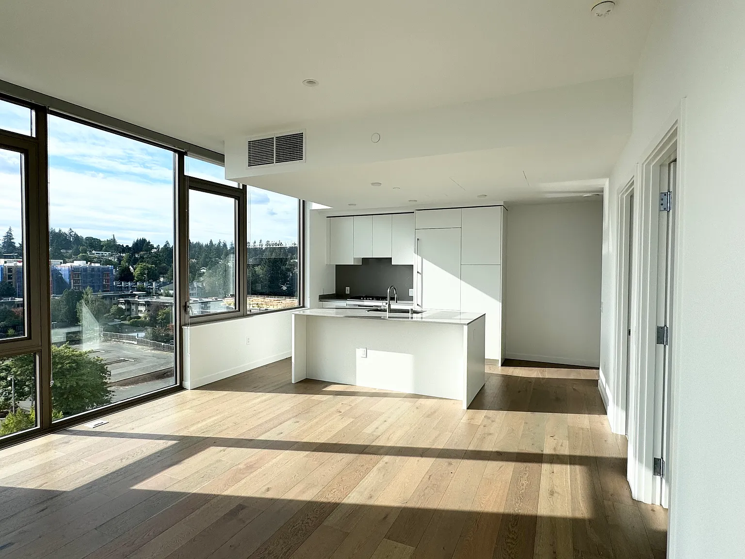 1 bed, 769 sqft, $4,000 — Photo 4