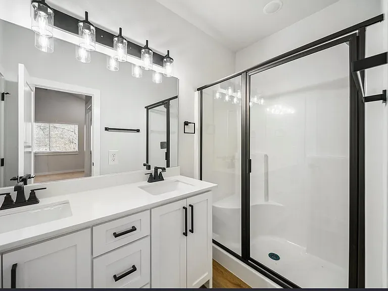 815 N Date Ave — Photo 7