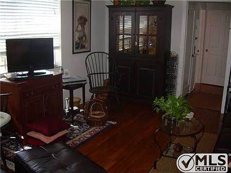 3rd image of 6814 S Olive Ave