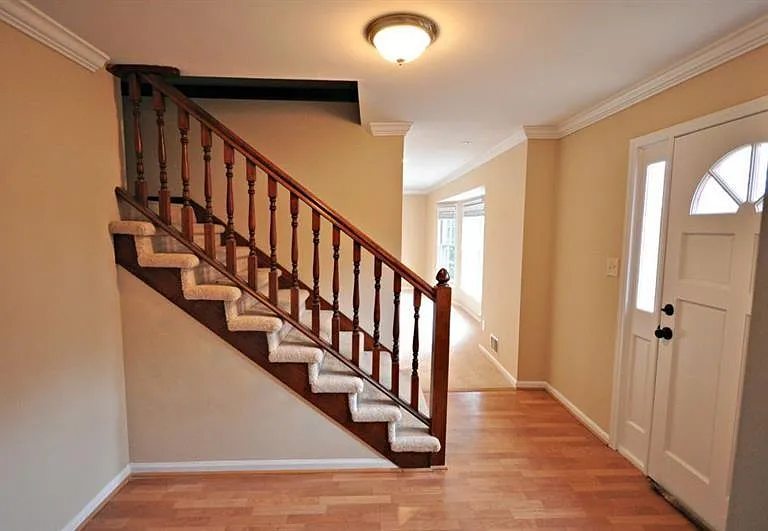 4060 Summit Dr — Photo 3