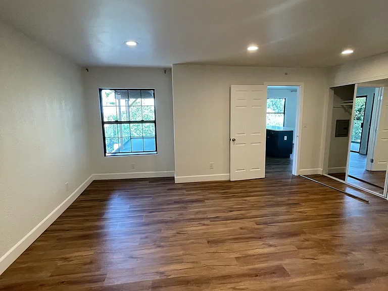 1825 Park Dr #C — Photo 12