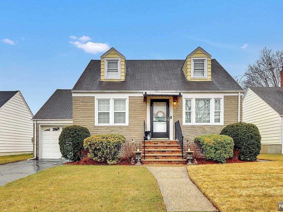 1st image of 77 Noel Dr