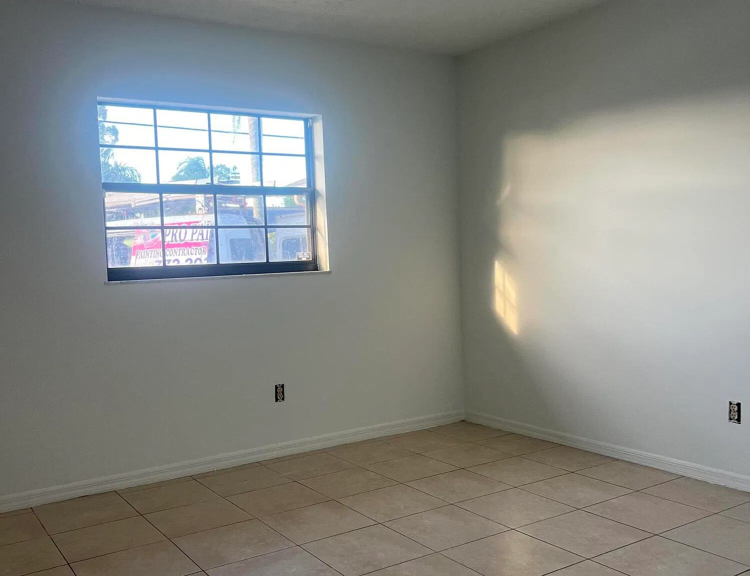 3 bed, 2.0 bath, 1896 sqft, $2,500 — Photo 4