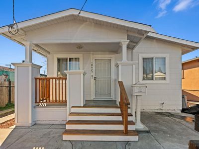 10427 Pippin St #D, Oakland, CA, 94603