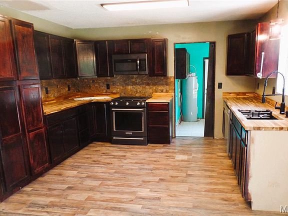 4th image of 20445 Sweetwater Rd