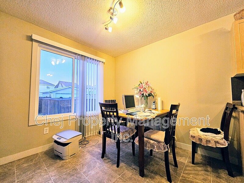 Edmonton House for rent - 3 Bedrooms — photo 12