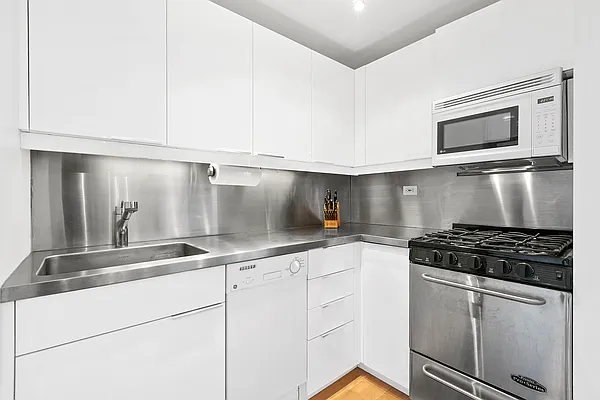 Sold by Corcoran | media 5