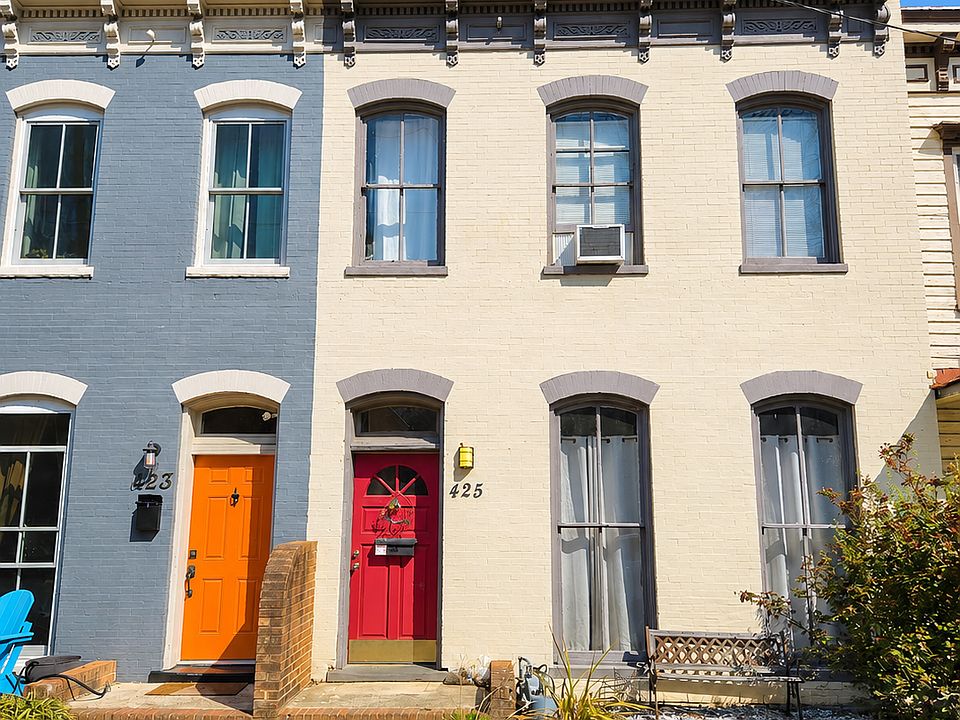 1st image of 425 S Pine St