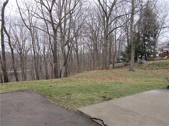 3rd image of 1812 Cedaridge Dr