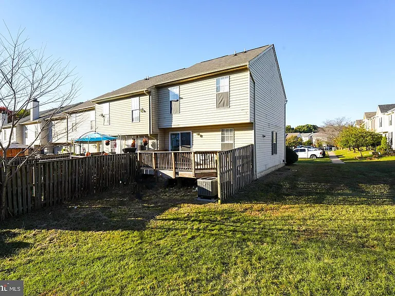 3433 Belleplain Ct — Photo 29