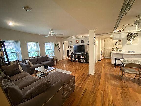 1st image of 5529 N Kenmore Ave #G