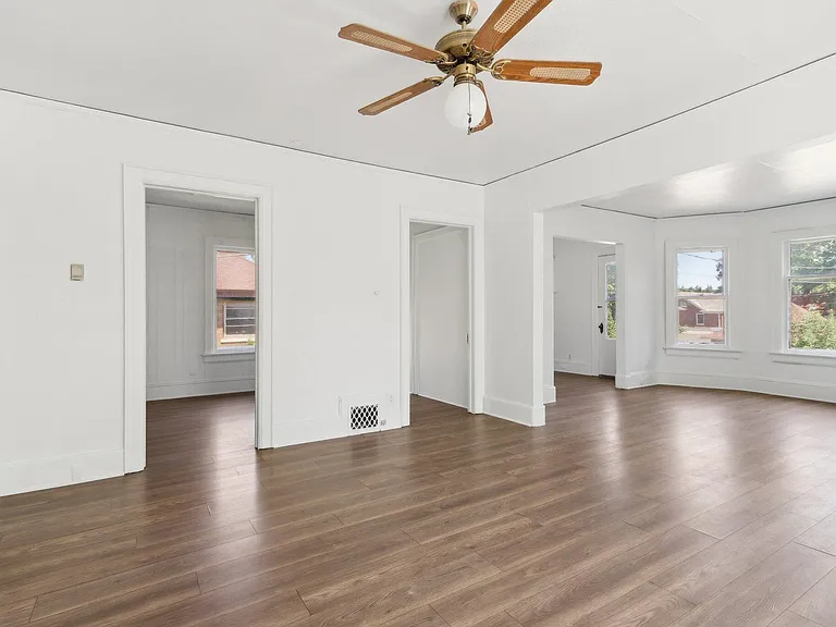 513 N 50th St #515 — Photo 8