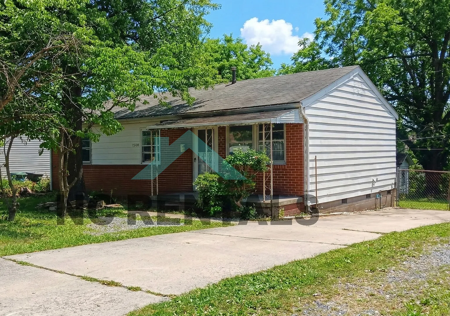 Greensboro 3BR/1BA - Fully Electric & Conveniently Located — Photo 1