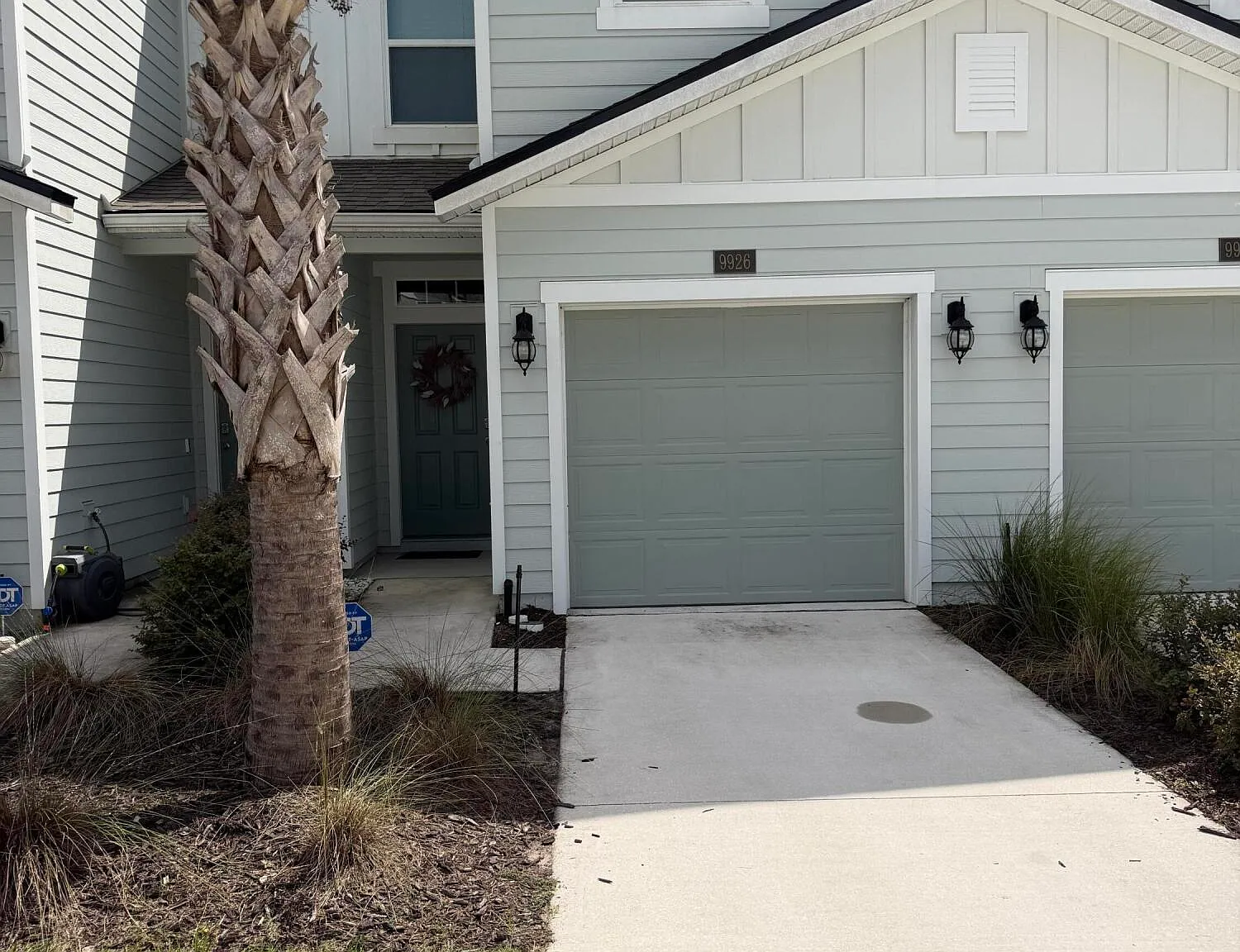 3 bed, 2.5 bath, 1396 sqft, $1,895 — Photo 2
