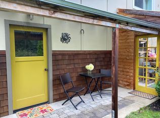 12490 Madison Ave NE #B, Bainbridge Island, WA 98110