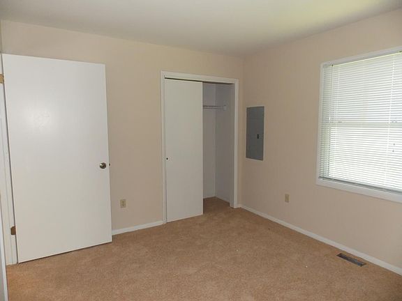 3rd image of 1725 S Highland Ave