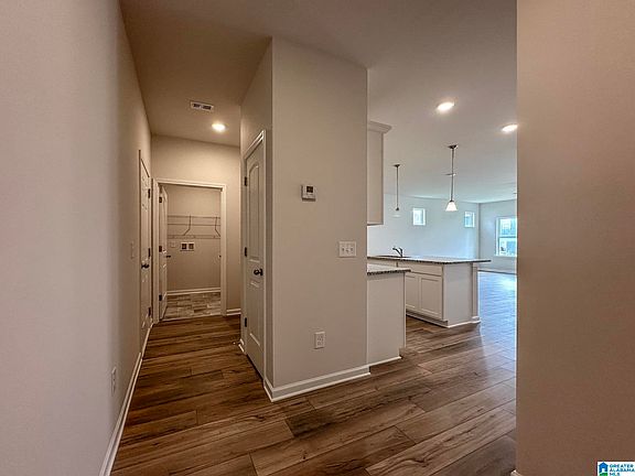 3rd image of 632 Pine Valley Trl