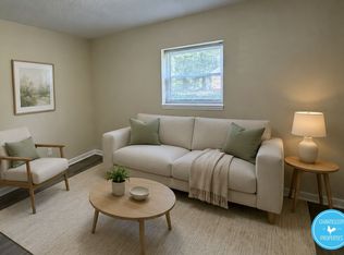 900 Gilbreath St, Graham, NC 27253