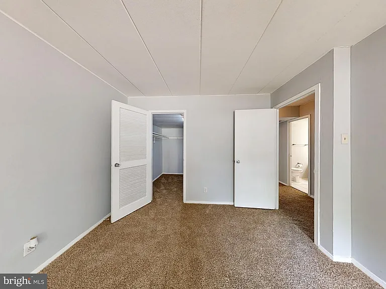 2610 Indian Dr #2B — Photo 36